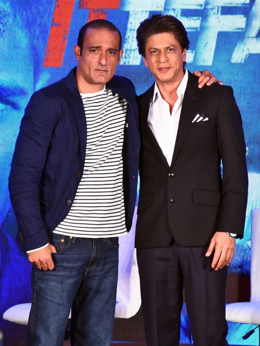 Actors Shah Rukh Khan and Akshay Khanna during a press conference of the upcoming film "Ittefaq" in Mumbai on Oct 30, 2017. Shah Rukh Khan,Akshay Khanna,Sonakshi Sinha,Sidharth Malhotra,Karan Johar,Ittefaq,Shah Rukh Khan promotes Ittefaq,Ittefaq promotion,Ittefaq movie promotion