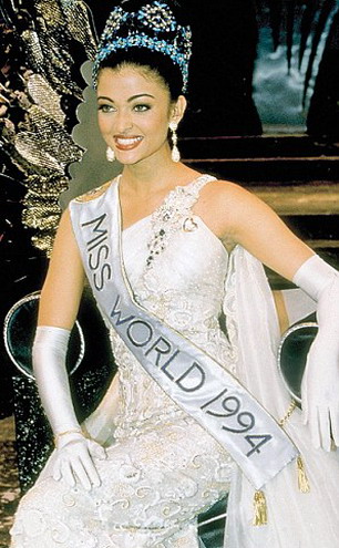 Happy Birthday Aishwarya Rai Bachchan: Rare and Unseen images of Former Miss World. Aishwarya Rai Bachchan,Happy Birthday Aishwarya Rai Bachchan,Aishwarya Rai Bachchan birthday,Aishwarya Rai birthday,Aishwarya Rai rare pics,Aishwarya Rai rare images,Aishwarya Rai rare stills,Aishwarya Rai rare pictures,Aishwarya Rai rare photos