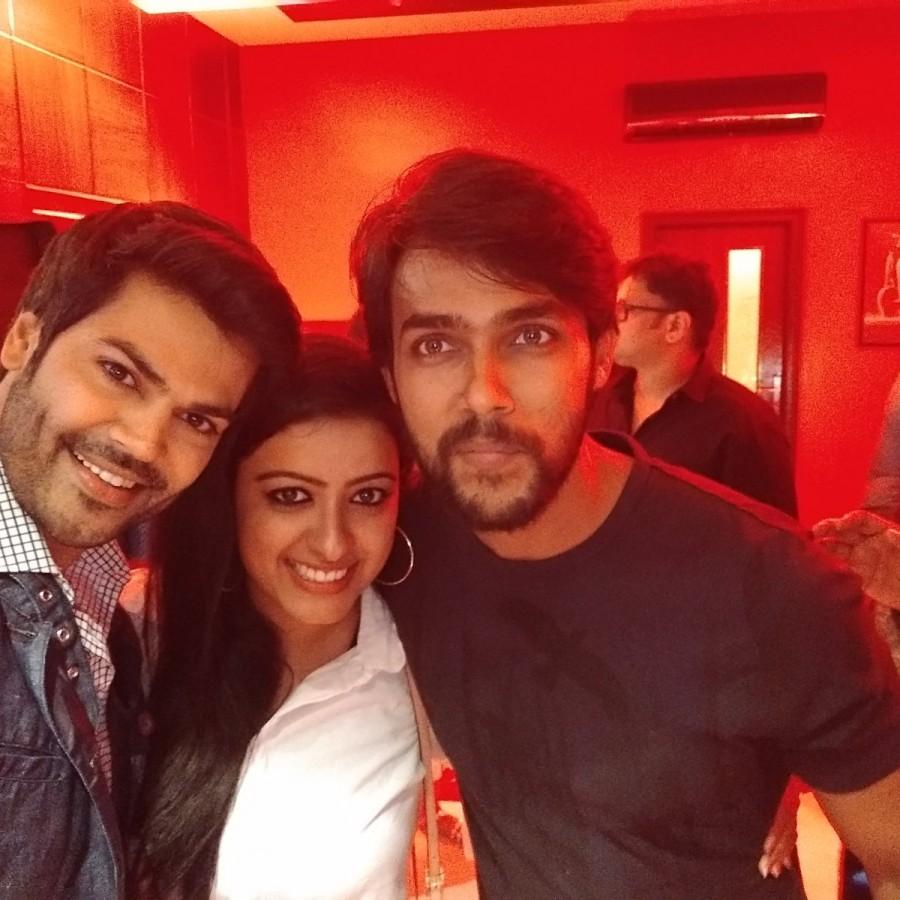 Ganesh Venkatram and Nisha Ganesh at Arav's birthday celebration. Oviya,Oviya at Arav Birthday Party,Oviya and Arav,Gayathri Raghuram,Raiza,Ganesh Venkatram,Nisha Ganesh,Arav Birthday Party pics,Arav Birthday Party images,Arav Birthday Party stills,Arav Birthday Party pictures,Arav Birthday Party photos