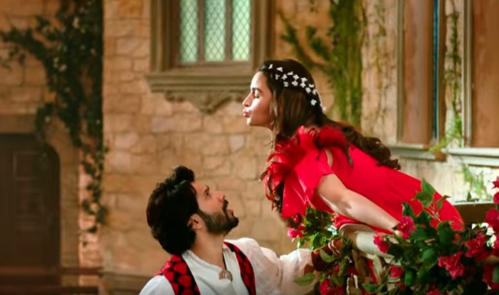 Bollywood actors Varun Dhawan and Alia Bhatt have teamed up for an advertisement which aims to underline the importance of cleanliness. The ad is produced by filmmaker Karan Johar's banner Dharma Productions. Varun Dhawan,Alia Bhatt,Varun Dhawan and Alia Bhatt,Varun Dhawan and Alia Bhatt advertisement,Varun Dhawan and Alia Bhatt kissing