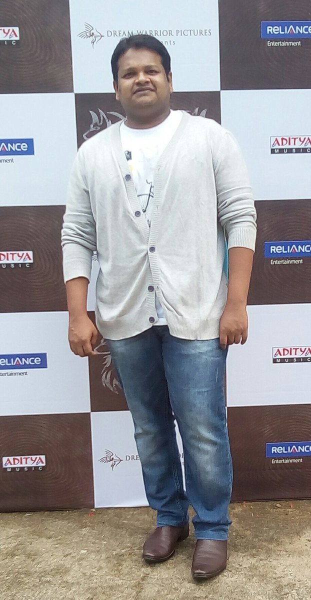Ghibran poses for the shutterbugs during Theeran Adhigaram Ondru audio launch. Karthi,Rakul Preet Singh,Ghibran,Theeran Adhigaram Ondru,Theeran Adhigaram Ondru audio launch,Theeran Adhigaram Ondru audio launch pics,Theeran Adhigaram Ondru audio launch images,Theeran Adhigaram Ondru audio launch stills,Theeran Adhigaram Ondru audio l