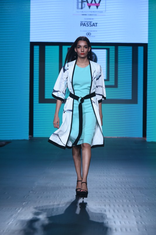 Models showcase their design bridal wear collection during India Beach Fashion Week. India Beach Fashion Week,India Beach Fashion Week day 3,IBFW,IBFW 2017,IBFW 2017 day 3,Ken Ferns,Manara Chopra,Vikram Phadnis,Kiara Advani