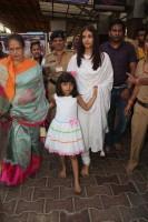 Aishwarya Rai Bachchan,Aishwarya Rai,Aishwarya Rai Bachchan visits Siddhivinayak temple,Aishwarya Rai visits Siddhivinayak temple,Aishwarya Rai Bachchan and Aaradhya,Aishwarya Rai and Aaradhya,Aaradhya,Aaradhya bachchan