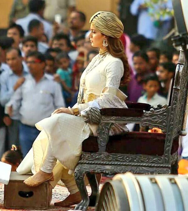 Actress Kangana Ranaut during shooting of her upcoming film "Manikarnika: The Queen of Jhansi" at Amber Fort in Jaipur. Kangana Ranaut,actress Kangana Ranaut,Kangana Ranaut as Jhansi Rani Lakshmi Bai,Manikarnika: The Queen of Jhansi,Jhansi Rani Lakshmi Bai,Manikarnika: The Queen of Jhansi on the sets,Manikarnika: The Queen of Jhansi movie pics,Manikarnika: The Queen of Jha