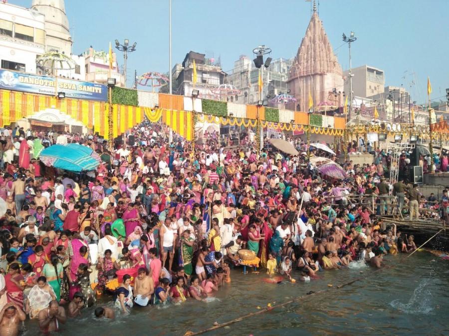 They offered water to the Sun god and gave alms to beggars and the needy. They prayed to Lord Vishnu as this day is devoted to him. Kartik Purnima,holy dip in Ganga,holy dip,Hindu devotees,Ganga,Kartik Purnima celebration,Kartik Purnima celebration pics,Kartik Purnima celebration images,Kartik Purnima celebration stills,Kartik Purnima celebration pictures,Kartik Purnima celebration ph