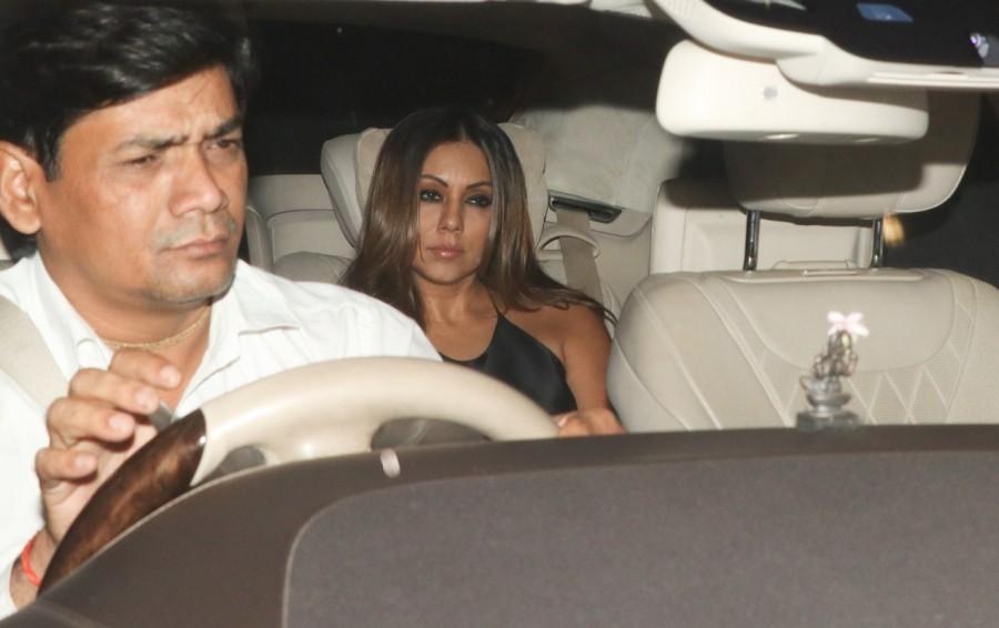 From Bollywood veteran to budding actor's in the making, the party had the bigwigs of Bollywood attending to Deepika's impromptu call for celebration. Deepika who will next be seen enchanting her audience as Rani Padmini, has received a thumbs up from the masses for her look and enactment of the Goddess Queen. Shah Rukh Khan,Karan Johar,Ranveer Singh,Alia Bhatt,Kriti Sanon,Gauri Khan,Jhanvi Kapoor,Sara Ali Khan,Abhishek Bachchan,Deepika Padukone's Padmavati party,Deepika Padukone,Padmavati party,Padmavati