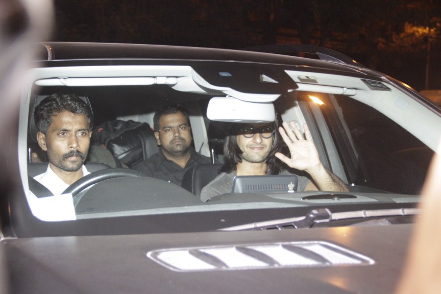 To celebrate the love coming her way, Deepika on Saturday night threw a party at her residence. Ranveer Singh,Ranveer singh-deepika padukone,Ranveer Singh and Deepika Padukone,Ranveer Singh wraps up Padmavati,Padmavati,Alauddin Khilji