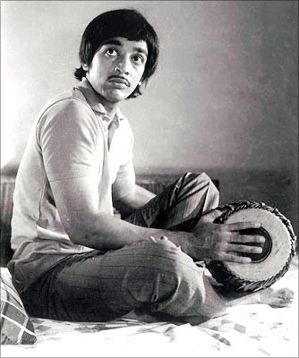 Happy Birthday Kamal Haasan: Check out Ulaganayagan's Rare and unseen stills. Happy Birthday Kamal Haasan,Kamal Haasan Birthday,Kamal Haasan rare pics,Kamal Haasan rare images,Kamal Haasan rare stills,Kamal Haasan rare pictures,Kamal Haasan rare photos,Kamal Haasan unseen pics,Kamal Haasan unseen images,Kamal Haasan unseen stills,K