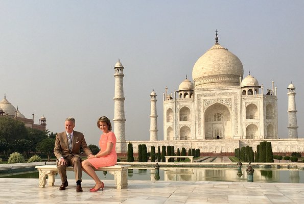 Entry to tourists was suspended for over two hours. While many stood in the long queues, some left without seeing the 17th century monument of love. King Philippe and Queen Mathilde,King Philippe,Queen Mathilde,King Philippe,Queen Mathlide visit Taj Mahal,King Philippe visits Taj Mahal,Queen Mathlide visits Taj Mahal,Taj Mahal