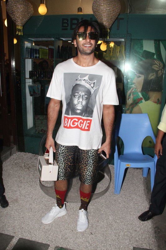 "Padmavati", a film by Sanjay Leela Bhansali, tells the tale about the valour of Rajputs. Ranveer plays Alauddin Khilji, a powerful ruler of the Khilji dynasty. Deepika Padukone and Shahid Kapoor are also a part of the movie, releasing December 1. Ranveer Singh,actor Ranveer Singh,Ranveer Singh Padmavati look,Ranveer Singh bids goodbye to Padmavati look,Ranveer Singh shorter hair,Ranveer Singh short hair,Padmavati,Alauddin Khilji