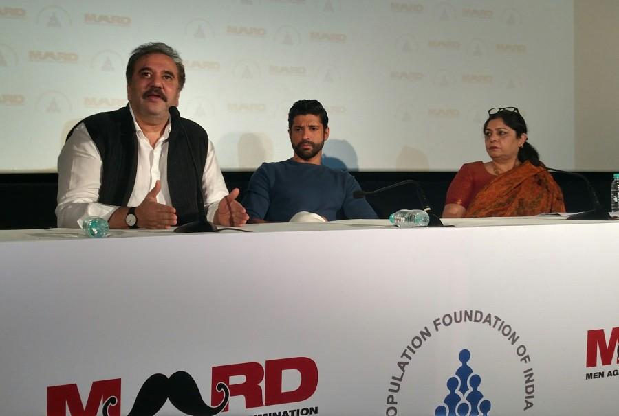 The much-awaited ‘Lalkaar’ Concert is all set to rock the country on 21st November as announced by Farhan Akhtar in a Press Conference held on Wednesday. This concert will take place as a part of 'Bas Ab Bahut Ho Gaya- Enough Is Enough!'. This campaign is led by Population Foundation Of India (PFI) and Farhan Akhtar’s initiative MARD (Men Against Rape and Discrimination) along with well-known director Feroz Abbas Khan. Feroz Abbas Khan,Farhan Akhtar,Poonam Muttreja,Bas Ab Bahut Ho Gaya- Enough Is Enough