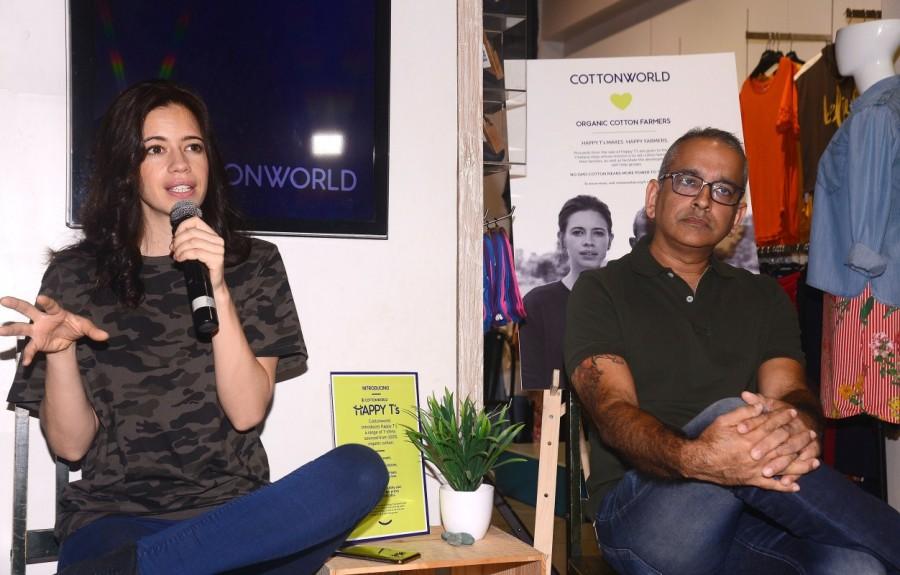In order to promote this new venture, Kalki wore a Happy T from Cottonworld to the event and looked absolutely adorable. She was seen posing for the paparazzi with the director of Cottonworld, Mr. Lavin Lekhraj with a beaming smile and charming personality. Kalki Koechlin,actress Kalki Koechlin,Lavin Lekhraj,Cottonworld's Happy T's- Good for you,Cottonworld's Happy Ts