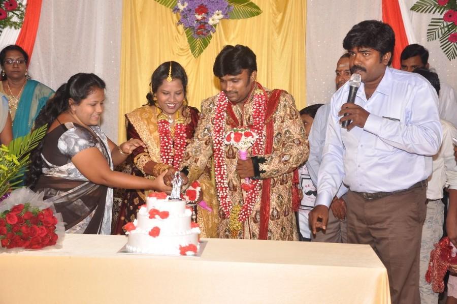 Singapore Deepan wedding pics. Singapore Deepan,Singapore Deepan wedding pics,Singapore Deepan wedding images,Singapore Deepan wedding stills,Singapore Deepan wedding pictures,Singapore Deepan wedding photos,Singapore Deepan marriage pics,Singapore Deepan marriage images,Singapore Deep