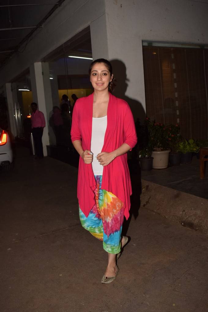 Raai Laxmi is posing for photographers at special screening of the film Julie 2. Raai Laxmi,Raai Laxmi at Julie 2 special screening,Julie 2 special screening,Julie 2 special screening pics,Julie 2 special screening images,Julie 2 special screening stills,Julie 2 special screening pictures,Julie 2 special screening photos,Actress Raai