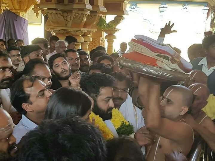 Jr NTR spotted at Bhadrachalam temple premises along with his wife Lakshmi Pranathi Jr NTR,Jr NTR visits Bhadrachalam,Bhadrachalam Temple,#NTRAtBhadrachalam,NTR at Bhadrachalam,Jr NTR new pics,Jr NTR new images,Jr NTR new pictures,Jr NTR new photos