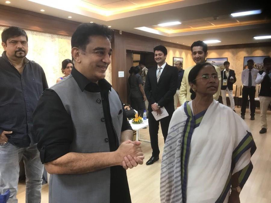 South Indian actor Kamal Haasan meets West Bengal Chief Minister Mamata Banerjee at Kolkatta. Mamata Banerjee,Kamal Haasan meets Mamata Banerjee,Kamal Haasan and Mamata Banerjee,Kamal Haasan,actor Kamal Haasan,Ulaganayagan Kamal Haasan