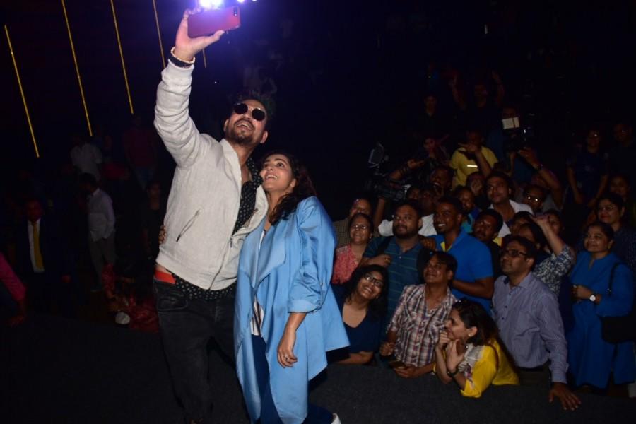 Irrfan Khan and Parvathy visited a suburban theater to garner first-hand audience reactions. The Qarib Qarib Singlle pair not only visited the cinema hall but also took time to interact with the audience who expressed their awe for the performances of the duo. Qarib Qarib Singlle,Irrfan Khan & Parvathy,Irrfan Khan,Parvathy