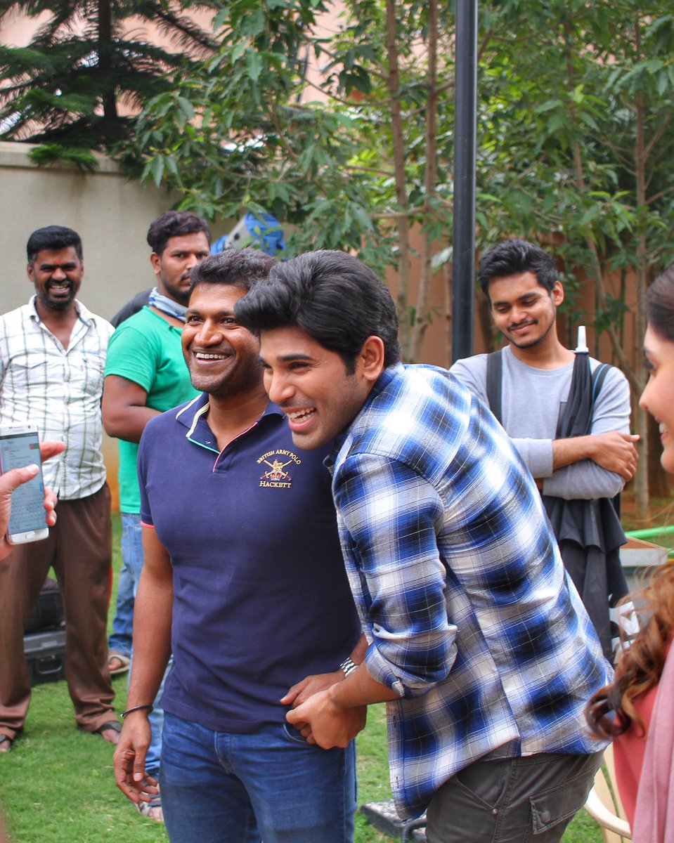 Recently Allu Sirish attended Shiva Rajkumar's Tagaru teaser launch. Puneeth Raj Kumar,Puneeth Rajkumar,Allu Sirish,Okka Kshanam,Okka Kshanam on the sets,superstar Puneeth Rajkumar