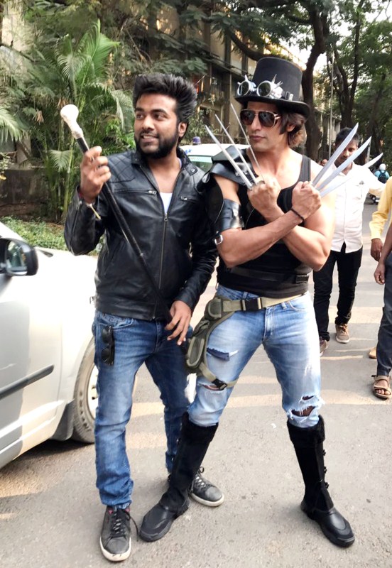 Stills of Karanvir Bohra and Teejay Sidhu at Comic Con 2017 in Mumbai. Karanvir Bohra and Teejay,Karanvir Bohra,Karanvir bohra teejay sidhu,Teejay Sidhu,Karanvir Bohra at Comic Con India 2017,Comic Con India 2017