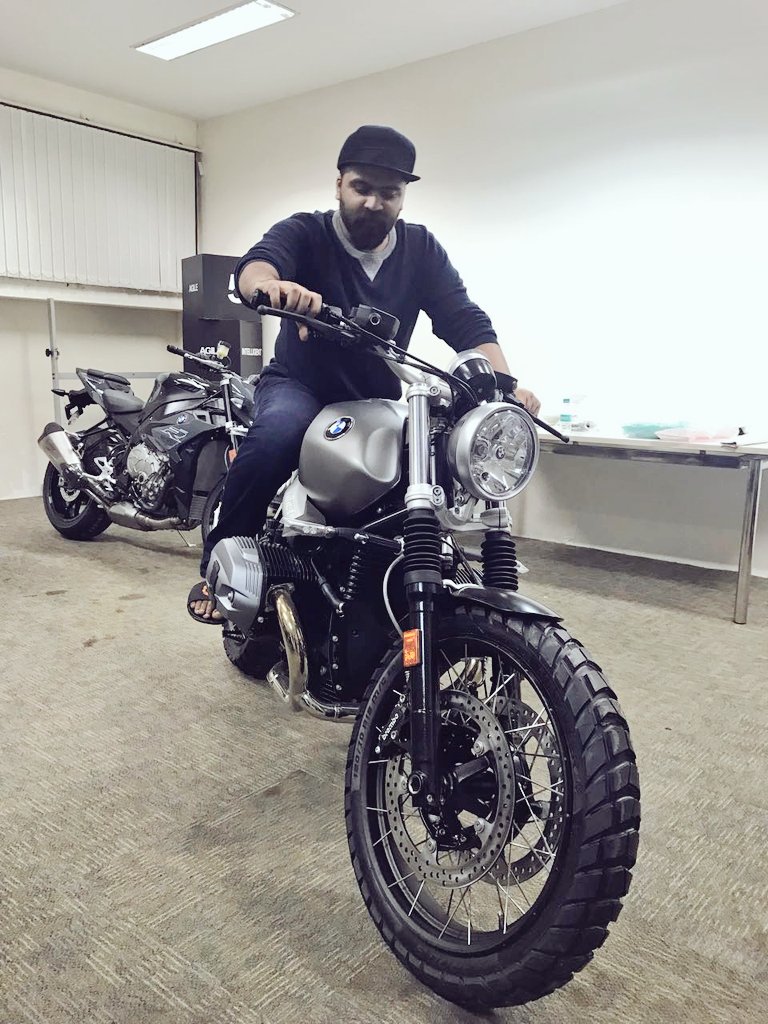 Recent clicks of STR with a BMW Motor Ad - Looks fit & stylish!! Simbu,actor Simbu,Simbu with BMW Motor Ad,BMW Motor Ad,Simbu at BMW,Simbu with his new BMW Bike,Simbu with BMW Bike