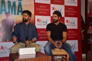 Farhan Akhtar,Karan Anshuman,Karan Anshuman book,Kashmir Nama,Farhan,Farhan Akhtar launches Karan Anshuman book