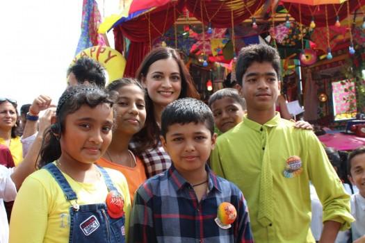 The Scrappy newsrooms built completely out of scrap cater to the Children's Scrappy News Service, a makeshift news service and news-talk-game show run by kids for kids, taking on India’s biggest problems and solving them with design-thinking and scrappy skills. Among the newsrooms set up in Mumbai, Bengaluru and across 14 places in Bihar, a list of innovative and interesting activities was planned for the newsrooms in Mumbai.