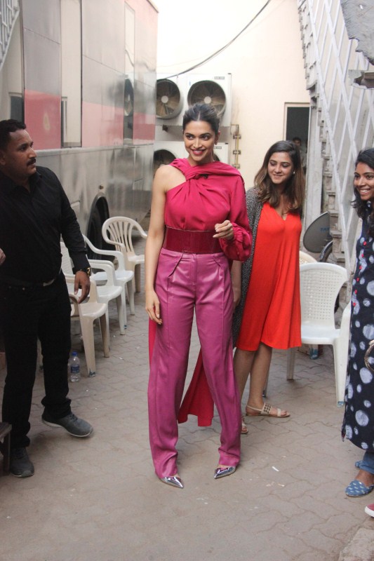 Actress Deepika Padukone promotes her upcoming movie Padmavati in Mumbai. Deepika Padukone,actress Deepika Padukone,Deepika Padukone promotes Padmavati,Padmavati,Padmavati promotion,Padmavati movie promotion,Padmavati promotion pics,Padmavati promotion images,Padmavati promotion stills,Padmavati promotion pictures,Padmavati pro