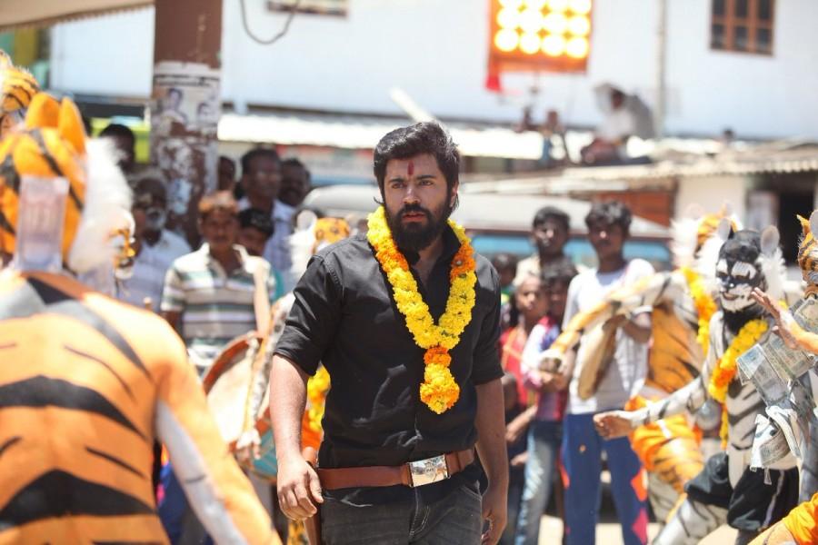 Richie is an upcoming Tamil movie directed by Gautham Ramachandran and written by Rakshit Shetty. Nivin Pauly,Shraddha Srinath,Natarajan Subramaniam,Richie,Richie movie stills,Richie movie pics,Richie movie images,Richie movie pictures,Richie movie photos