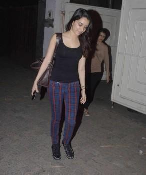Shraddha Kapoor Spotted At Juhu