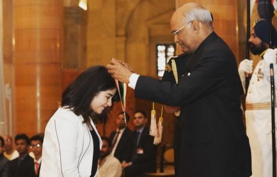 On the account of Children's day, Zaira Wasim was presented The National Film Award for Secret Superstar as 'Best Child Artist'. The President of India, Shri Ram Nath Kovind presented the award to Zaira last evening in New Delhi. The film that has minted 62 Cr in India and  6.5mn USD overseas. Not only commercial success but also Secret Superstar garnering performance appraisal from across quarters.