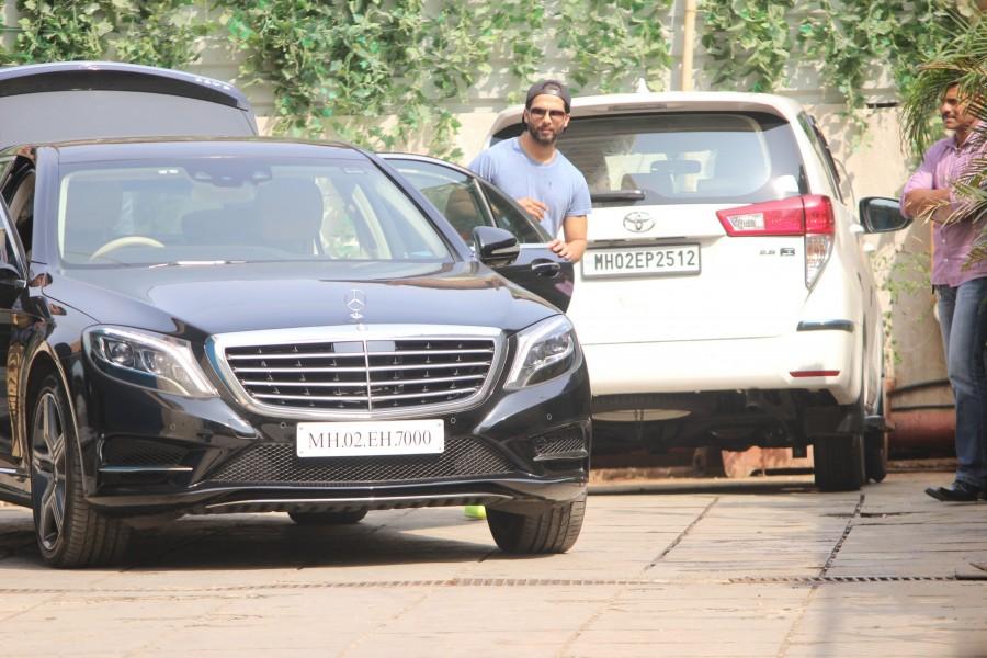 Shahid Kapoor spotted at Reset Gym. Aditya Roy Kapur,Sooraj Pancholi,Shahid Kapoor,Mira Rajput