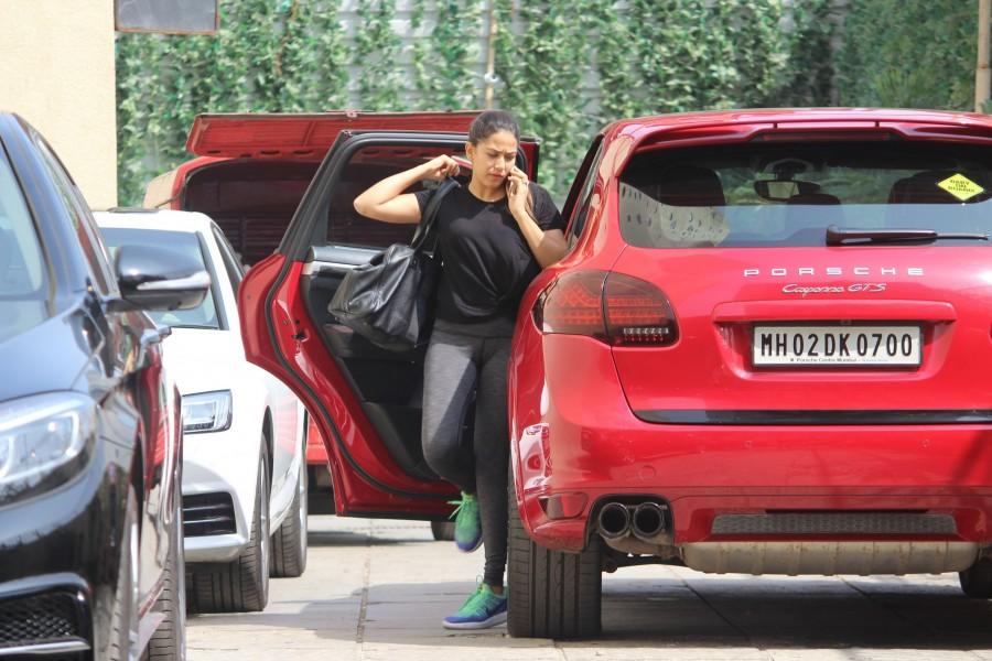 Mira Rajput spotted at Reset Gym. Aditya Roy Kapur,Sooraj Pancholi,Shahid Kapoor,Mira Rajput