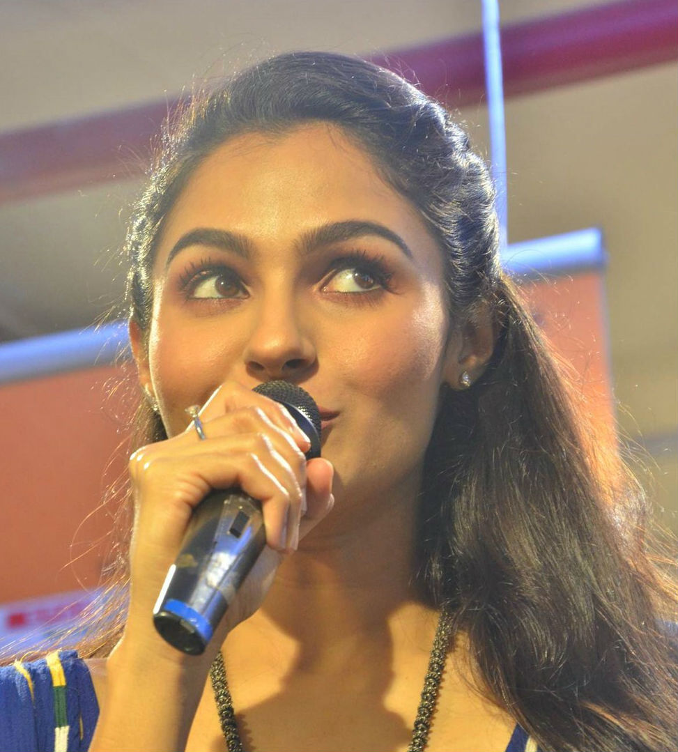 Aval fame actress Andrea Jeremiah launches 200th Max Fashion India Showroom in Chennai. Andrea Jeremiah,actress Andrea Jeremiah,200th Max Fashion India Showroom,200th Max Fashion India Showroom in Chennai