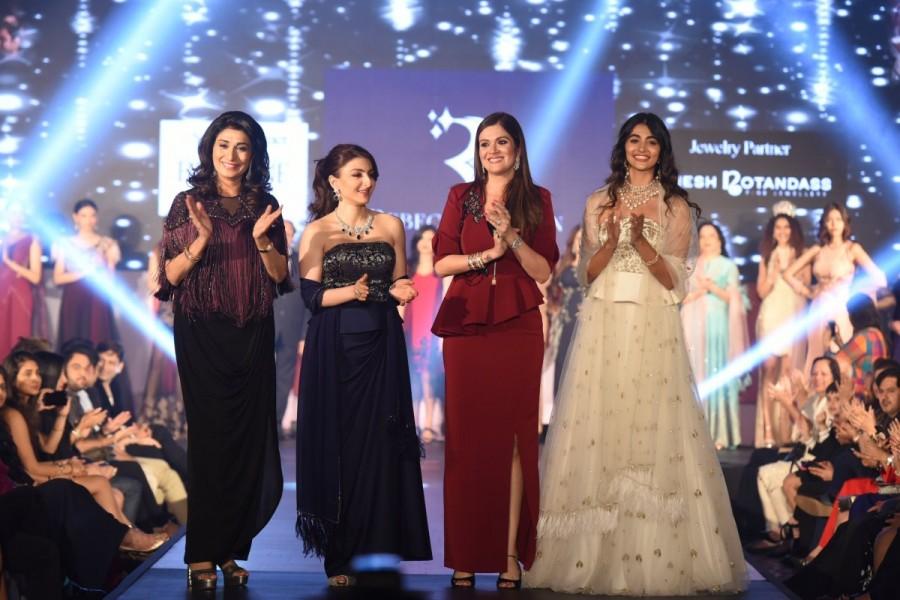 The event was organised by The Federation of Obstetrics and Gynaecological Societies of India (FOGSI) and saw celebrities like Soha, Monica Bedi, Malvika Sharma, Cyrus Broacha, Kunal Vijaykar, Urvashi Sharma Joshi, Sheeba Akashdeep, Shaina NC, Simi Chandoke and Nisha Jamvwal in attendance. Pooja Hegde,actress Pooja Hegde,Rebecca Dewan fashion event,Rebecca Dewan,Pooja Hegde catwalks for a cause,Soha Ali Khan