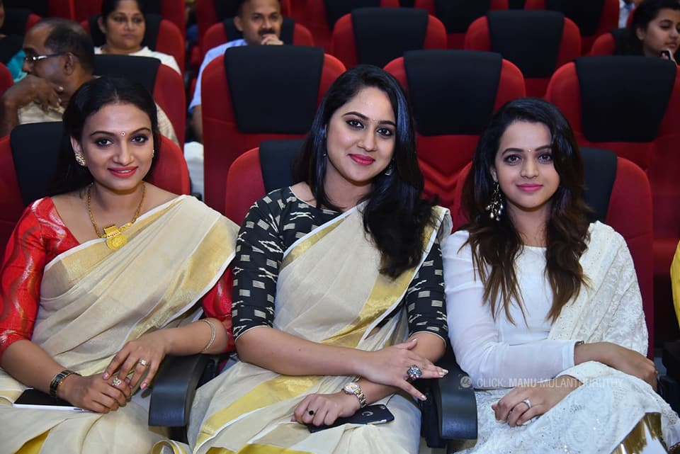 Miya George and Bhavana at Jyothi Krishna and Arun Anand Raja Wedding. Suresh Gopi,Miya George,Bhavana,Jyothi Krishna and Arun Anand Raja Wedding,Jyothi Krishna Wedding,Jyothi Krishna Wedding pics,Jyothi Krishna Wedding images,Jyothi Krishna Wedding stills,Arun Anand Raja Wedding pics,Arun Anand Raja Wedding images,Arun Anan