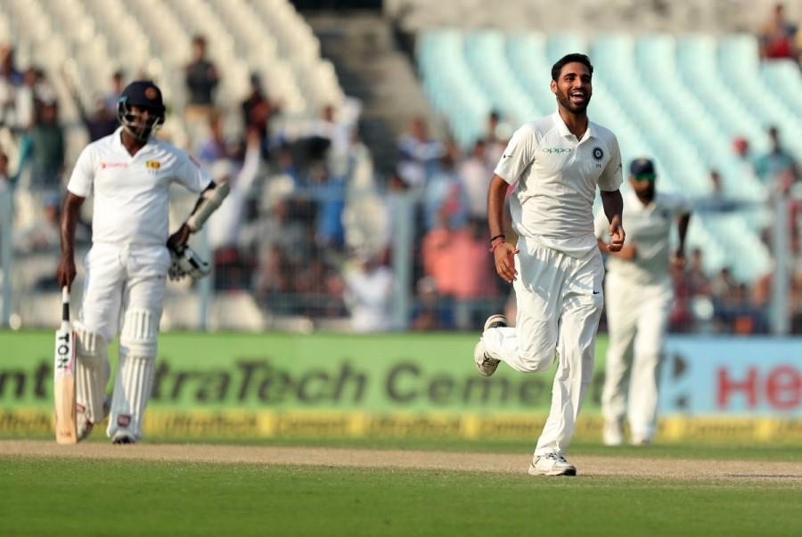 Shanaka accounted for Ashwin and Saha while Lahiru Gamage (1/97) packed Bhuvneshwar back to the hut. The tourists started off disastrously, losing their top four batsmen for just 22 runs. Bhuvneshwar Kumar removed opener Sadeera Samarawickrama for a duck with Dimuth Karunaratne (1) following suit soon after, dragging a Mohammed Shami ball onto his stumps. First innings half centurion Lahiru Thirimanne (7) was taken at gully by Ajinkya Rahane off Bhuvneshwar's delivery. India vs Sri Lanka,India vs Sri Lanka 1st Test,Bhuvneshwar Kumar,Virat Kohli