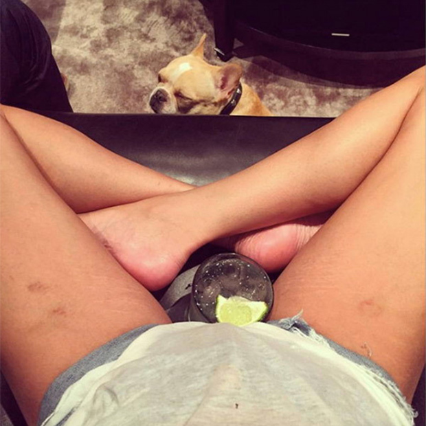 Chrissy Teigen flaunts her stretch marks. Padma Lakshmi,Ashley Graham,Kendra Wilkinson,Chrissy Teigen,Jessie James Decker,Leann Rimes,celebs stretch marks,stretch marks,Padma Lakshmi stretch marks