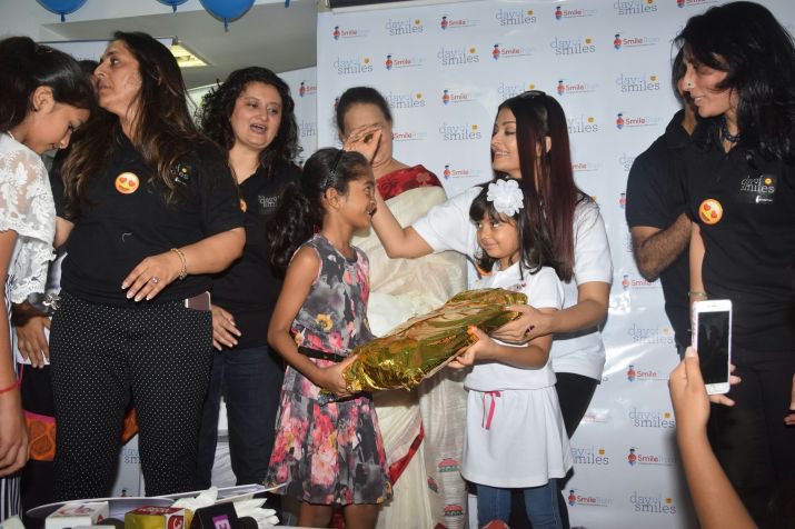 Actress Aishwarya Rai Bachchan celebrates father Krishnaraj Rai's birth anniversary with daughter Aaradhya Bachchan. Aishwarya Rai Bachchan,Aishwarya Rai Bachchan father anniversary,aishwarya rai blasts media,Aishwarya Rai broke down in tears,Aishwarya Rai cries,Aishwarya Rai Bachchan blasts media and cries,aishwarya rai video,krishnaraj rai passed away,late krishnaraj