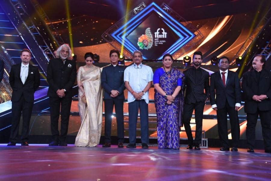 The festival's inauguration also saw the presence of Goa Chief Minister Manohar Parrikar, actress Sridevi and head of the competition's international jury Muzaffar Ali, among others. It will screen 10 world premieres, 10 Asian and international premieres and over 64 Indian premieres as part of the official programme and opened with noted Iranian filmmaker Majid Majidi's India-set movie "Beyond the Clouds". Shah Rukh Khan,actor Shah Rukh Khan,Shah Rukh Khan at IFFI 2017,SRK.at IFFI 2017,IFFI 2017,IFFI 2017 red carpet
