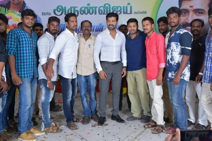 Images from Arun Vijay's birthday celebration with his fans. Arun Vijay,Arun Vijay birthday,Arun Vijay birthday celebration,Arun Vijay celebrates birthday,Arun Vijay celebrates birthday with fan,Arun Vijay fan