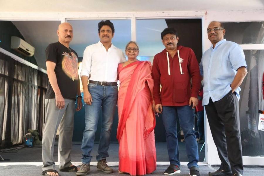 Nagarjuna-Ram Dopal Varma New movie launched event held at Hyderabad. Celebs like Nagarjuna, Ram Gopal Varma, Puri Jagannadh, JD Chakravarthy and others graced the event. Nagarjuna-Ram Dopal Varma,Nagarjuna,Ram Gopal Varma,Ramgopal Varma’s mother Suryamma,Puri Jagannadh,JD Chakravarthy,Akkineni Venkat,Supriya Yarlagadda,Umapathy Rao Kasturi,Anchor Manjusha