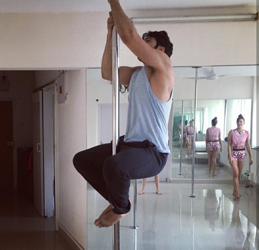 Both the actors have worked together on the hit movie Dishoom earlier and recently delivered the blockbuster Judwaa 2, and it seems their bond has only grown with time. The images reveal both the actor came together for a pole dance workout. Judwaa 2,Jacqueline Fernandez,Jacqueline Fernandez and Varun Dhawan,Varun Dhawan,Jacqueline Fernandez Pole Dancing,Varun Dhawan Pole Dancing