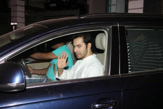 Gautam Gupta and Smriti Khanna's mehandi ceremony images.