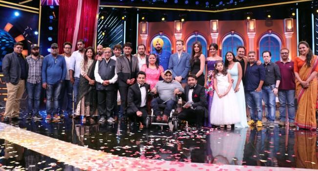 Firangi' cast pose for the photo-ops on the sets of Oye Firangi show.