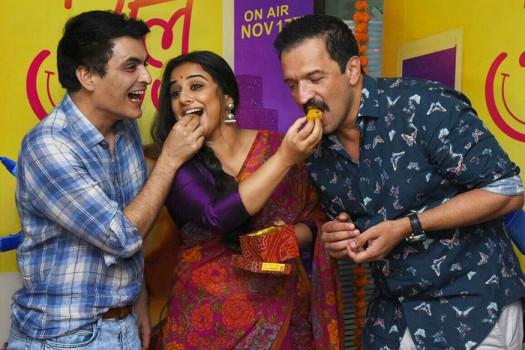 Actors Manav Kaul and Vidya Balan along with producer Atul Kasbekar during Tumhari Sulu success meet.