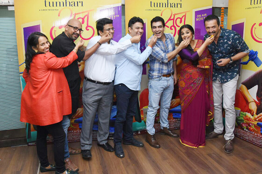 Stars celebrating Tumhari Sulu success at T-Series office in Mumbai. Tumhari Sulu success meet,Tumhari Sulu,Vidya Balan,Manav Kaul,producer Atul Kasbekar,Tumhari Sulu success meet pics,Tumhari Sulu success meet images,Tumhari Sulu success meet stills,Tumhari Sulu success meet pictures,Tumhari Sulu success meet photos
