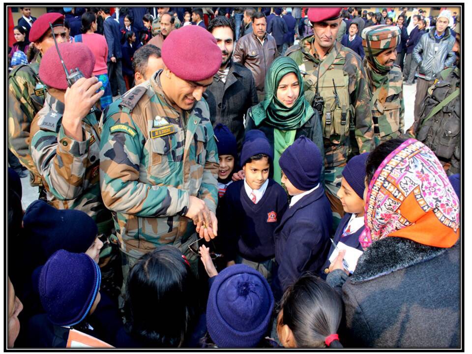Mahendra Singh Dhoni turns Good Samaritan, motivates Srinagar students in surprise visit. Mahendra Singh Dhoni,MS Dhoni,Dhoni visits Army Public School,MS Dhoni visits Army Public School,Dhoni,Cool Dhoni