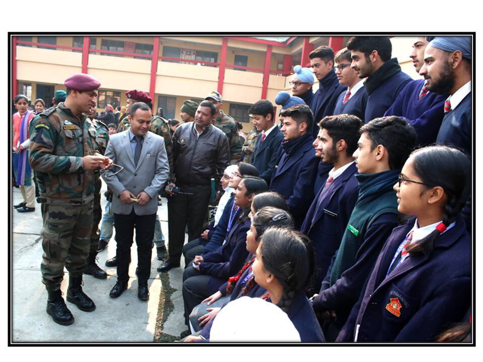 MS Dhoni interacting with kids of Army Public School. Mahendra Singh Dhoni,MS Dhoni,Dhoni visits Army Public School,MS Dhoni visits Army Public School,Dhoni,Cool Dhoni