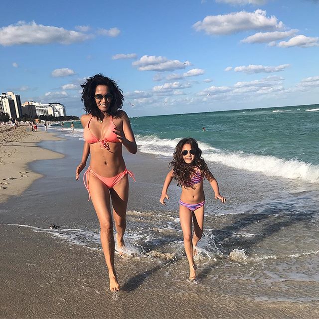 Padma Lakshmi's latest Instagram pictures. Padma Lakshmi,Padma Lakshmi hot pics,Padma Lakshmi hot images,Padma Lakshmi hot stills,Padma Lakshmi hot pictures,Padma Lakshmi hot photos