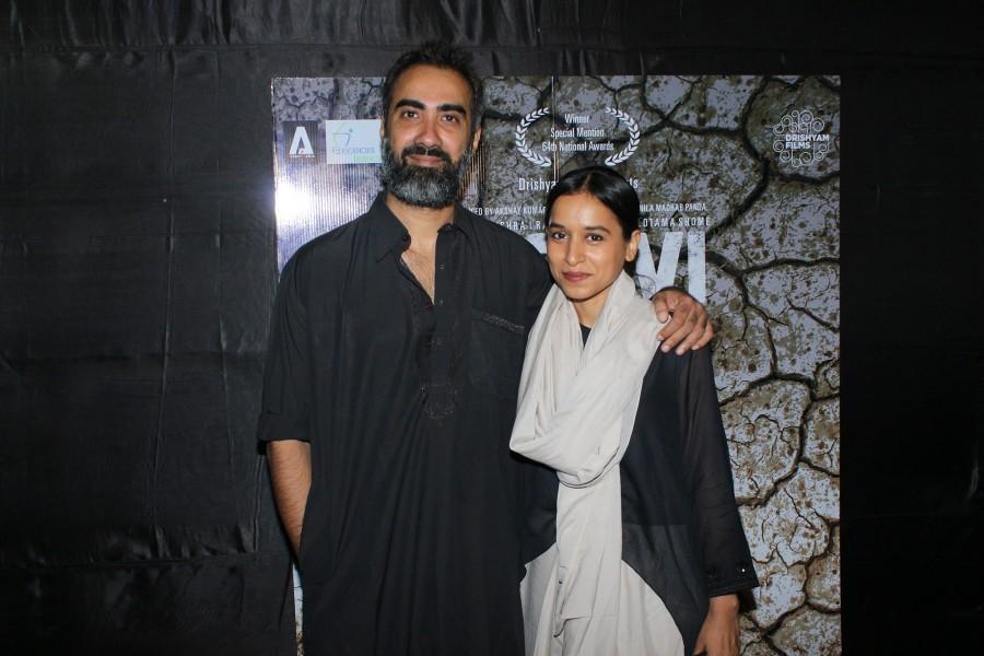 Ranvir Shorey and Tillotama Shome at a special screening of their film, Kadvi Hawa at Lightbox. Ranvir Shorey,Bhumi Pednekar,Tillotama Shome,Sanjay Mishra,Nila Mahdab Panda,Kadvi Hawa special screening,Kadvi Hawa,Kadvi Hawa special screening pics,Kadvi Hawa special screening images,Kadvi Hawa special screening stills